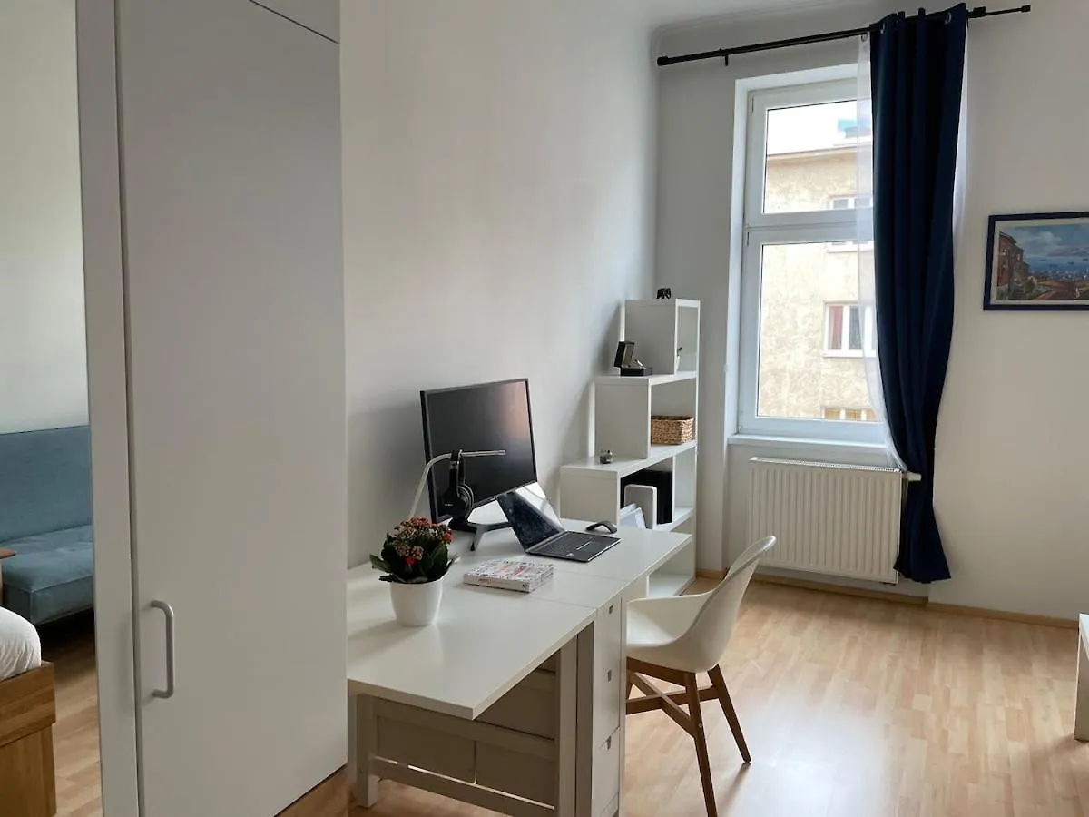 Long-Term - Central - Charming Vienna Apartment